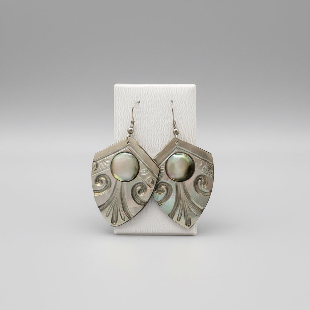 Jewel of the Islands – Mother-of-Pearl Designed Earrings